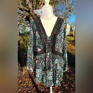 NWT Women’s Torrid Blouse